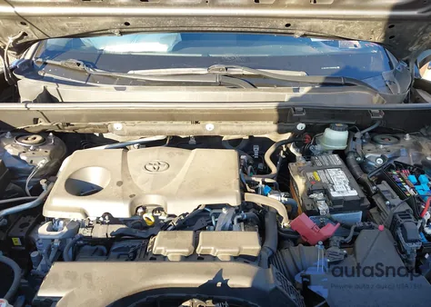 2019 Toyota Rav4 Le z USA, uszkodzony, nr VIN JTMH1RFV1KD502924